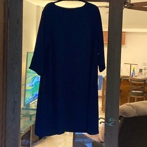 NWT! 1X Womens’s Navy Shift Dress. Scoop neck, knee/midi length dress